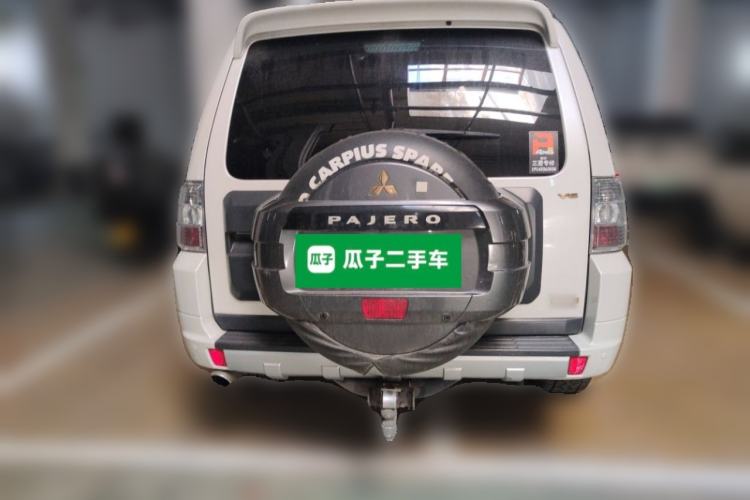 Used Mitsubishi Pajero 2016 3.0L Automatic Prestige Version China V Standard Rear