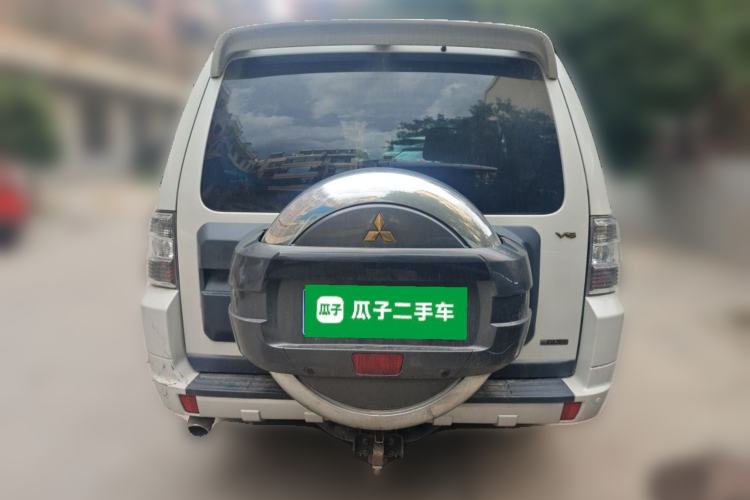 Used Mitsubishi Pajero 2016 3.0L Automatic Luxury Version China V Standard Rear