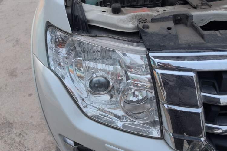 Used Mitsubishi Pajero 2016 3.0L Automatic Standard Version China V Standard Right Front Headlight