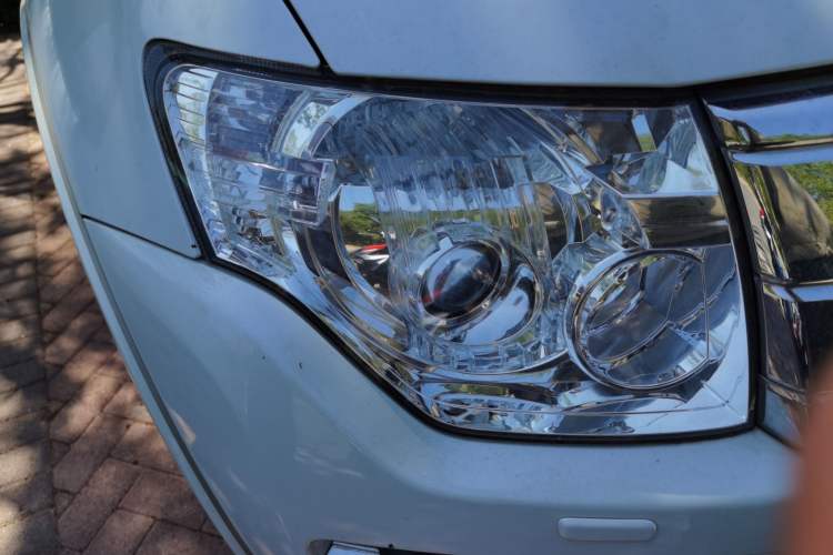 Used Mitsubishi Pajero 2016 3.0L Automatic Standard Version China V Standard Right Front Headlight