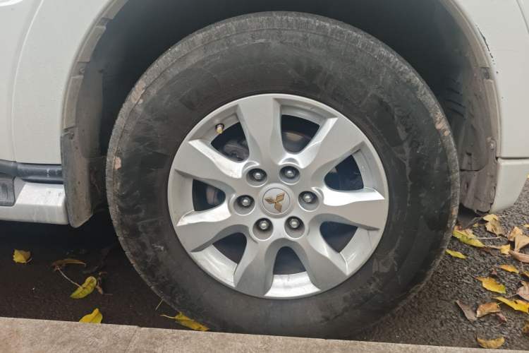 Used Mitsubishi Pajero 2016 3.0L Automatic Prestige Version China V Standard Right Front Wheel Hub