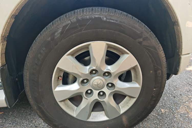 Used Mitsubishi Pajero 2016 3.0L Automatic Luxury Version China V Standard Right Front Wheel Hub