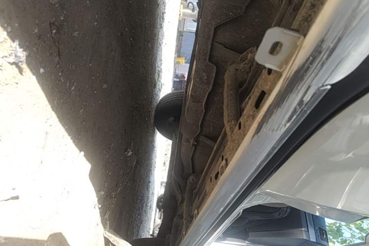 Used Mitsubishi Pajero 2016 3.0L Automatic Standard Version China V Standard Right Side Sill
