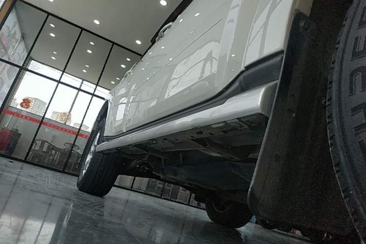 Used Mitsubishi Pajero 2016 3.0L Automatic Standard Version China V Standard Right Side Sill