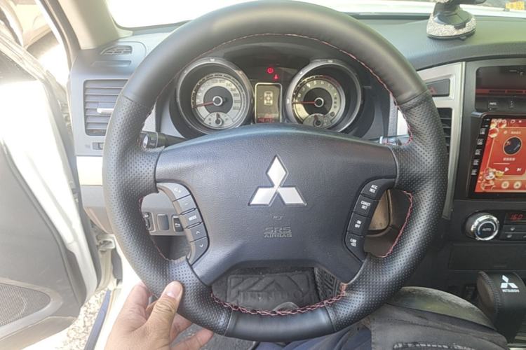 Used Mitsubishi Pajero 2016 3.0L Automatic Standard Version China V Standard Steering Wheel