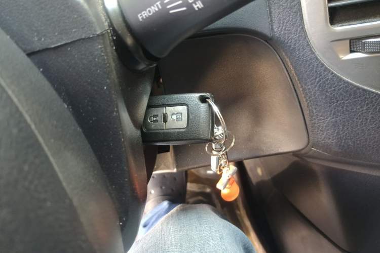 Used Mitsubishi Pajero 2016 3.0L Automatic Luxury Edition China IV Vehicle Key