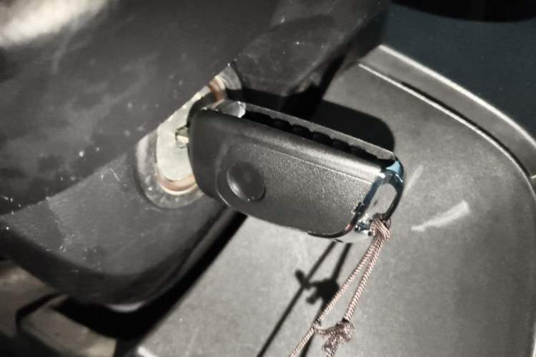Used Mitsubishi Pajero 2016 3.0L Automatic Standard Version China V Standard Vehicle Key