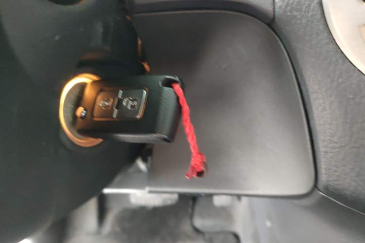 Used Mitsubishi Pajero 2016 3.0L Automatic Standard Version China V Standard Vehicle Key