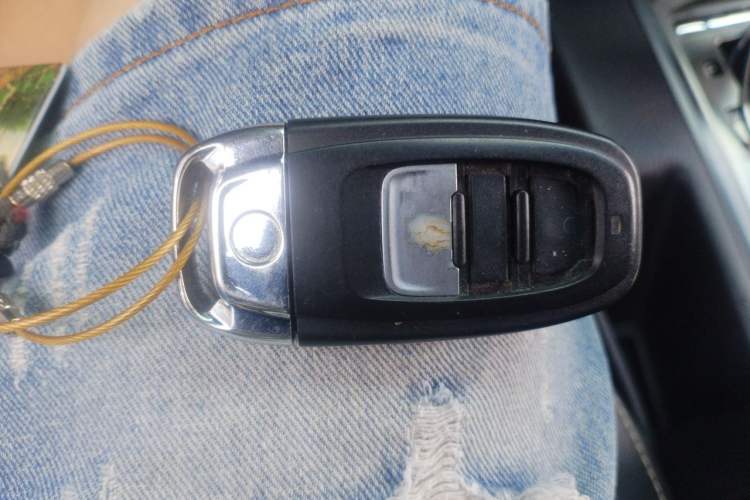 Used Mitsubishi Pajero 2016 3.0L Automatic Standard Version China V Standard Vehicle Key