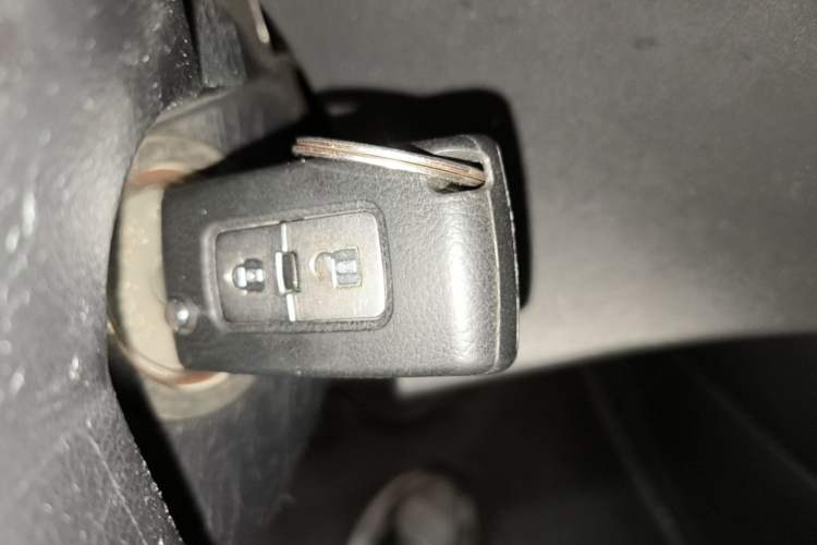 Used Mitsubishi Pajero 2016 3.0L Automatic Standard Version China IV Standard Vehicle Key