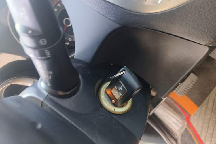 Used Mitsubishi Pajero 2016 3.0L Automatic Standard Version China V Standard Vehicle Key