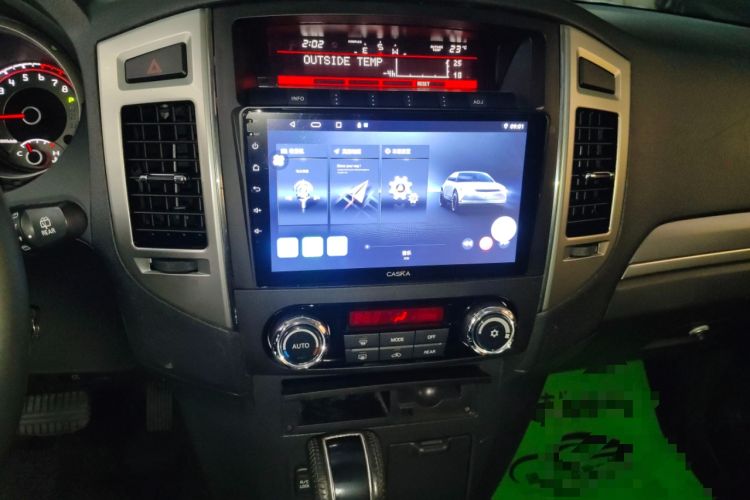Used Mitsubishi Pajero 2016 3.0L Automatic Luxury Version China V Standard Audio And AC Panel