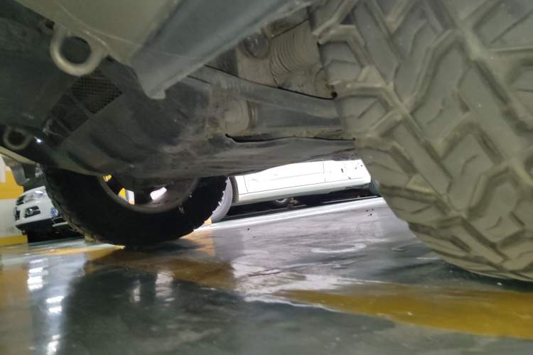 Used Mitsubishi Pajero 2016 3.0L Automatic Luxury Version China V Standard Chassis Front Left