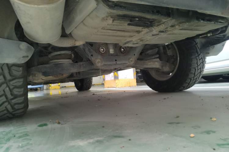 Used Mitsubishi Pajero 2016 3.0L Automatic Luxury Version China V Standard Chassis Rear Left