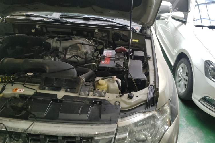 Used Mitsubishi Pajero 2016 3.0L Automatic Luxury Version China V Standard Engine Bay Left