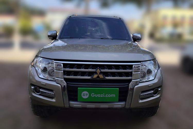 Used Mitsubishi Pajero 2016 3.0L Automatic Luxury Version China V Standard Exterior 1