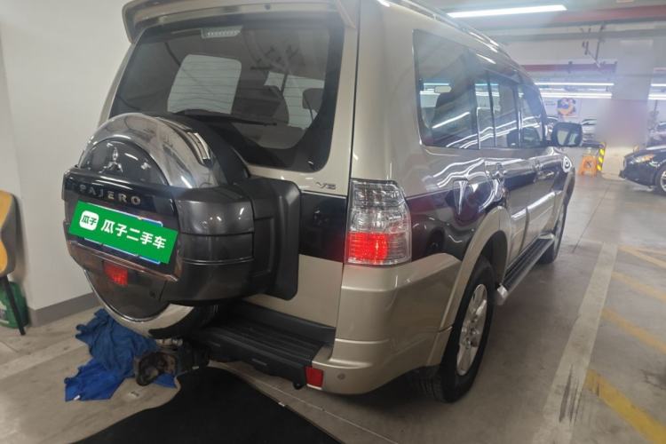 Used Mitsubishi Pajero 2016 3.0L Automatic Standard Version China V Standard Exterior 5