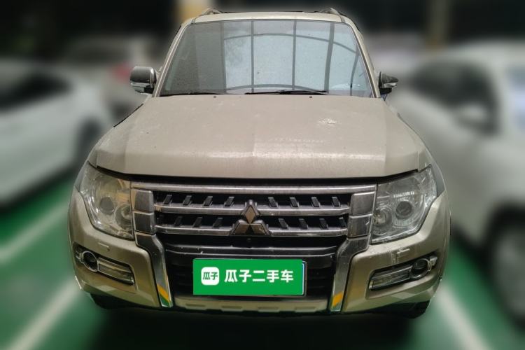 Used Mitsubishi Pajero 2016 3.0L Automatic Luxury Version China V Standard Front
