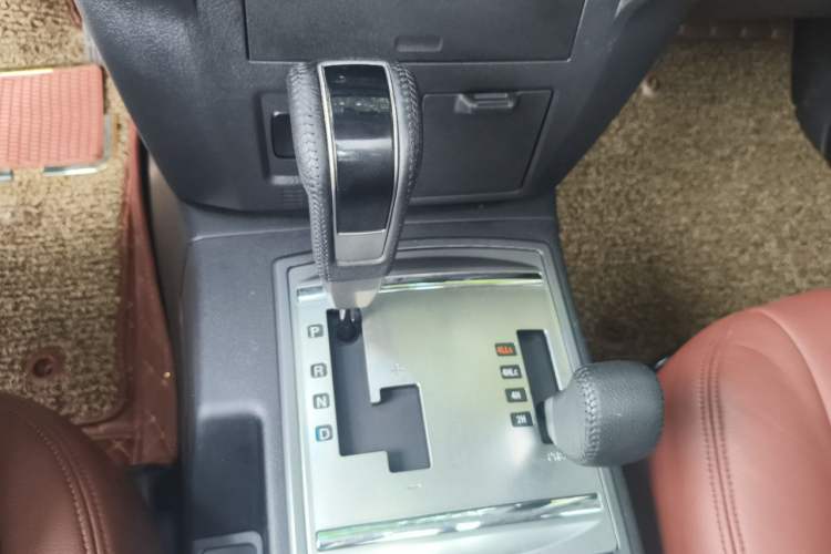 Used Mitsubishi Pajero 2016 3.0L Automatic Standard Version China V Standard Gear Lever
