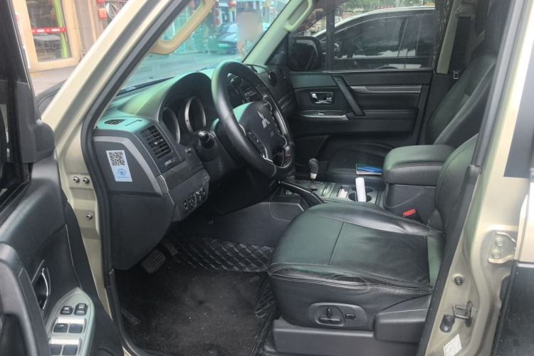 Used Mitsubishi Pajero 2016 3.0L Automatic Luxury Version China V Standard Left Front Seat