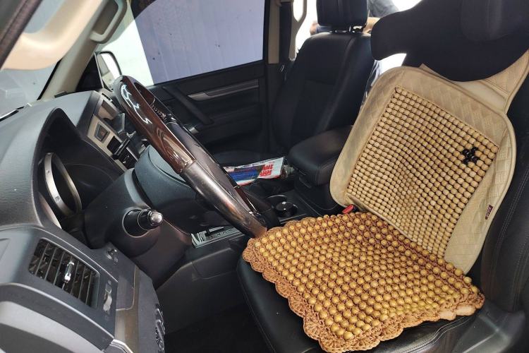 Used Mitsubishi Pajero 2016 3.0L Automatic Luxury Version China V Standard Left Front Seat