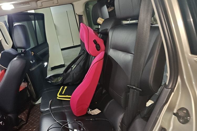 Used Mitsubishi Pajero 2016 3.0L Automatic Prestige Version China V Standard Left Rear Seat