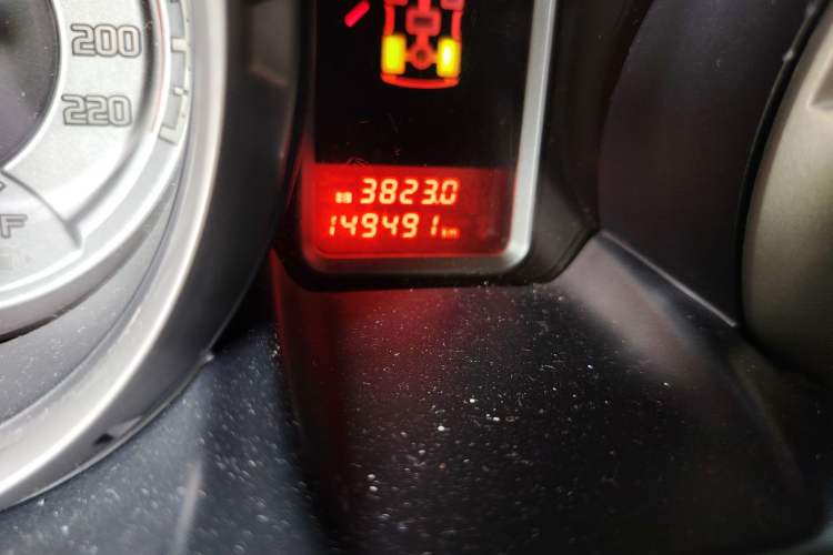Used Mitsubishi Pajero 2016 3.0L Automatic Standard Version China V Standard Odometer Close Up