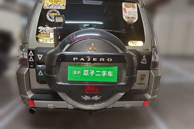 Used Mitsubishi Pajero 2016 3.0L Automatic Prestige Version China V Standard Rear