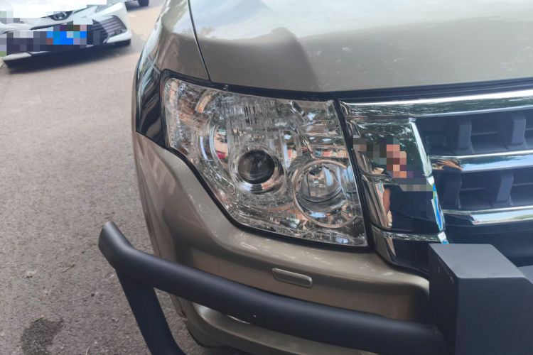 Used Mitsubishi Pajero 2016 3.0L Automatic Standard Version China V Standard Right Front Headlight