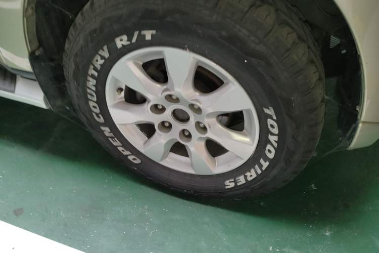 Used Mitsubishi Pajero 2016 3.0L Automatic Luxury Version China V Standard Right Front Wheel Hub