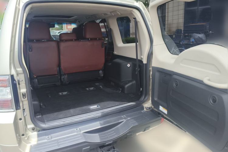 Used Mitsubishi Pajero 2016 3.0L Automatic Standard Version China V Standard Trunk