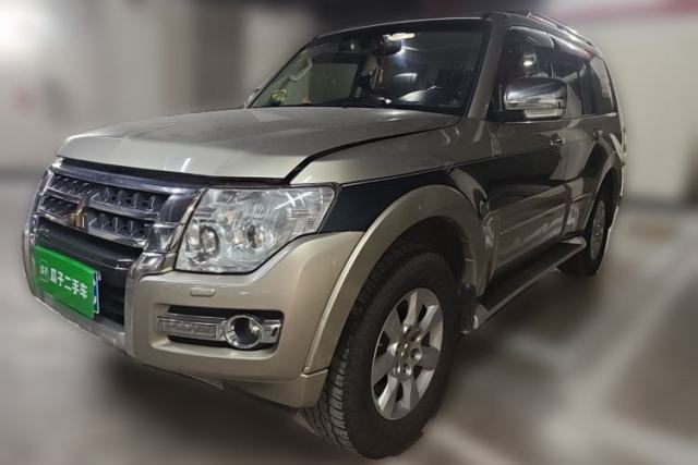 Used Mitsubishi Pajero 2016 3.0L Automatic Prestige Version China V Standard