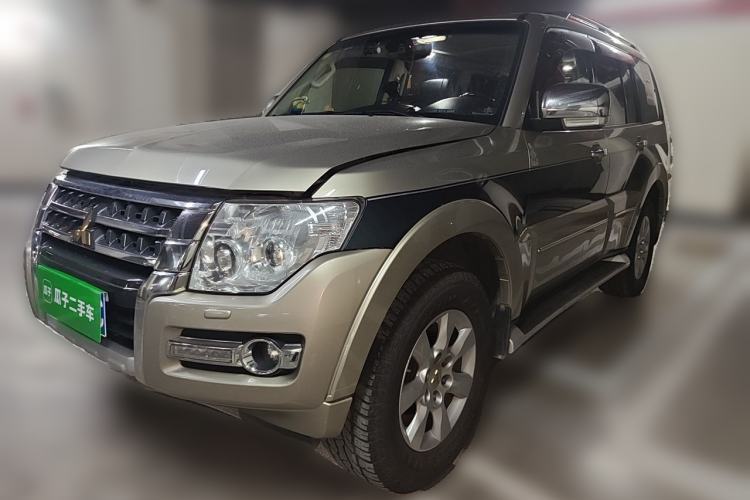 Used Mitsubishi Pajero 2016 3.0L Automatic Prestige Version China V Standard Guazi used car, China used car export, Used car for sale, Used  cars, Cheapest cars for sale