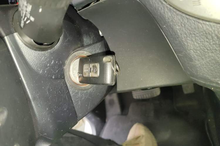 Used Mitsubishi Pajero 2016 3.0L Automatic Luxury Version China V Standard Vehicle Key