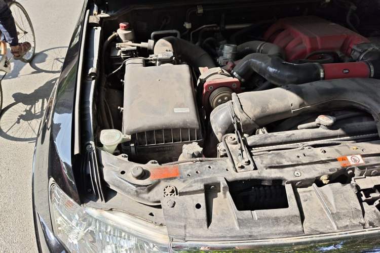 Used Mitsubishi Pajero  Engine Bay Right