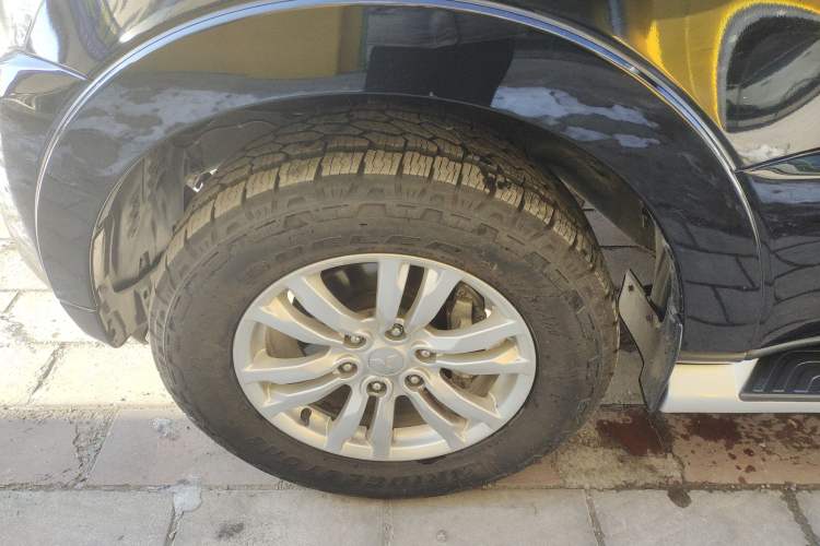 Used Mitsubishi Pajero 2017 V97 3.8L 5-Door GLS Model with Sunroof – Middle East Exterior 3