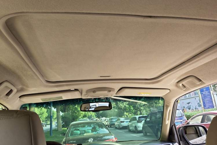 Used Mitsubishi Pajero  Headliner