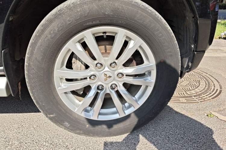 Used Mitsubishi Pajero  Right Front Wheel Hub