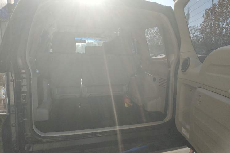 Used Mitsubishi Pajero 2017 V97 3.8L 5-Door GLS Model with Sunroof – Middle East Trunk