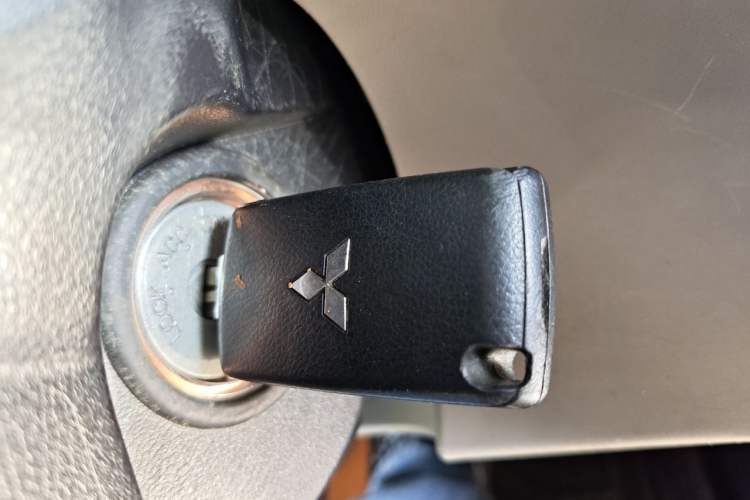 Used Mitsubishi Pajero  Vehicle Key