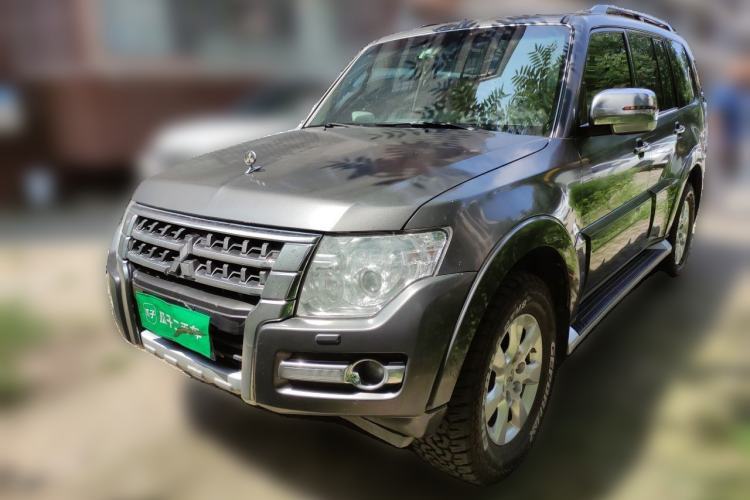 Used Mitsubishi Pajero Pajero 3.8L automatic, 7 seats, four-wheel drive, with sunroof (parallel import) Guazi used car, China used car export, Used car for sale, Used cars, Cheapest cars for sale