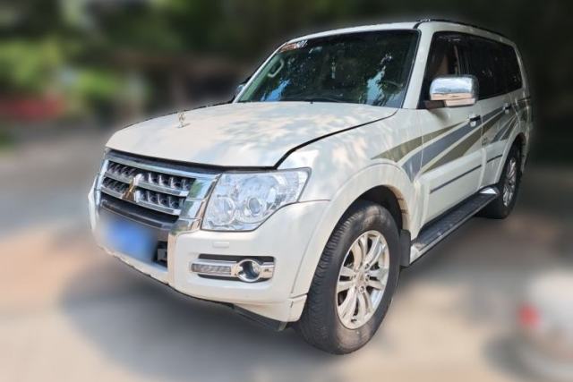 Used Mitsubishi Pajero 2017 V97 3.8L 5-Door GLS Model with Sunroof – Middle East