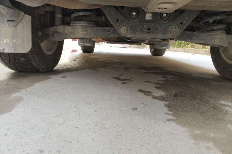 Used Mitsubishi Pajero  Chassis Rear