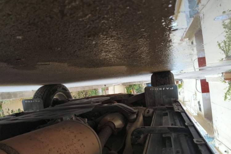 Used Mitsubishi Pajero  Chassis Rear Left