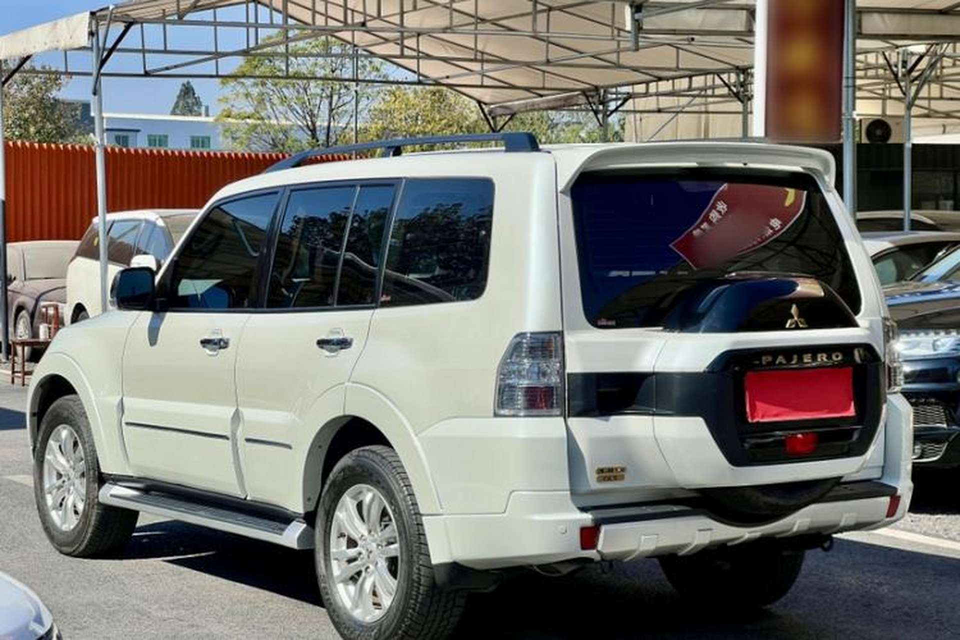 Used Mitsubishi Pajero 2017 V97 3.8L 5-Door GLS Model with Sunroof – Middle East Exterior 11