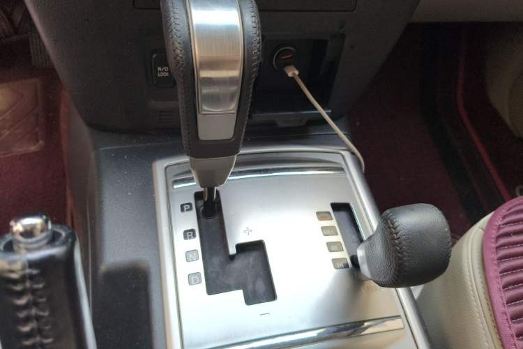 Used Mitsubishi Pajero  Gear Lever