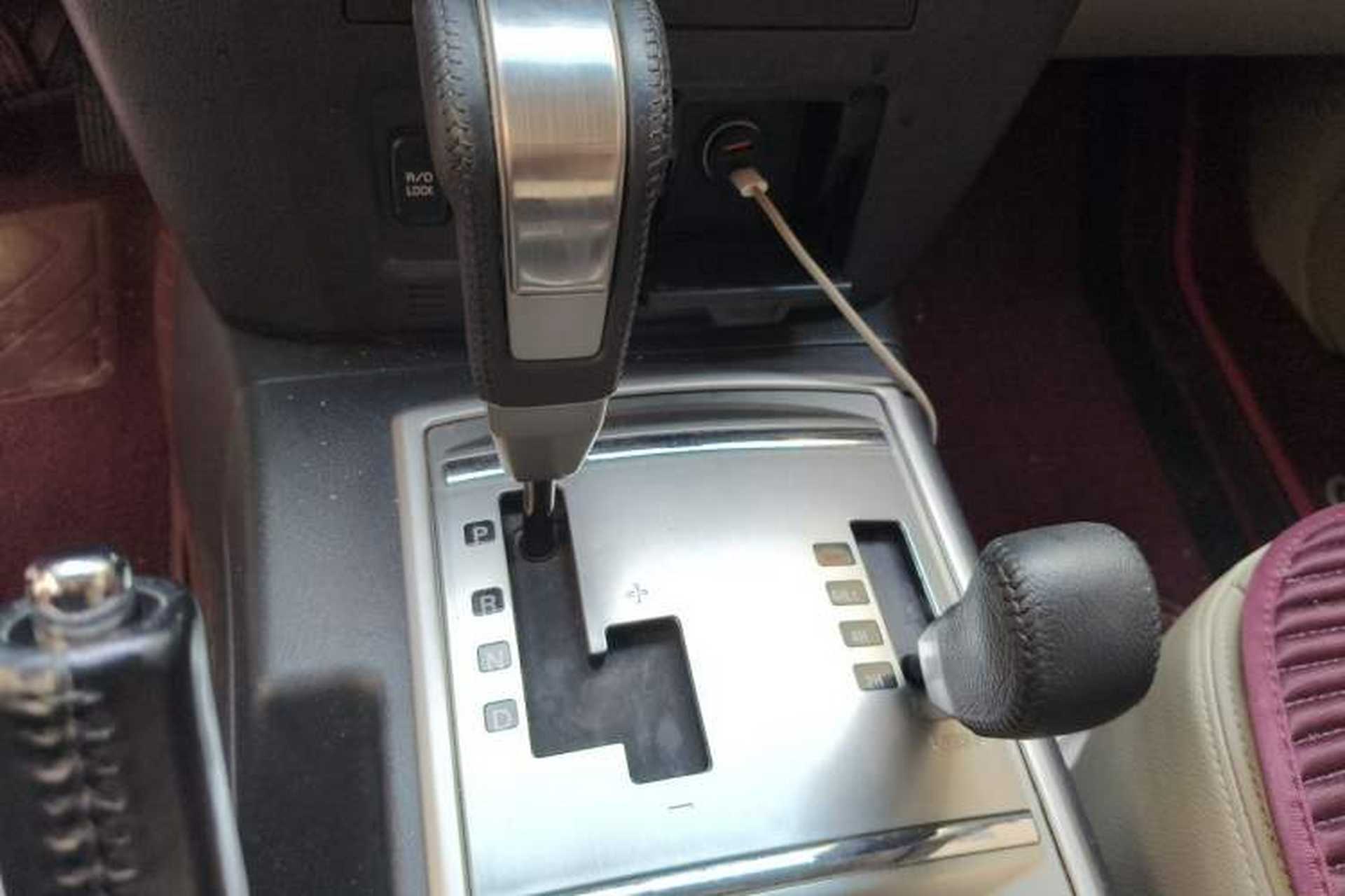 Used Mitsubishi Pajero  Gear Lever