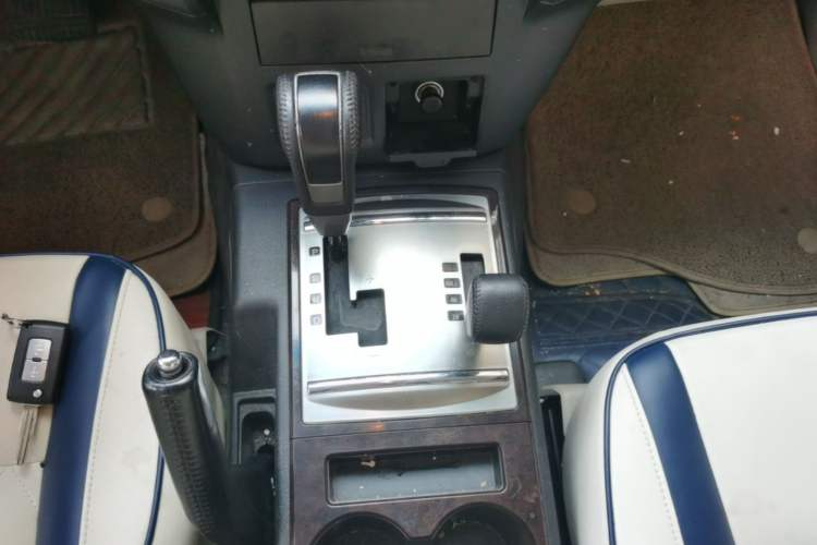 Used Mitsubishi Pajero  Gear Lever