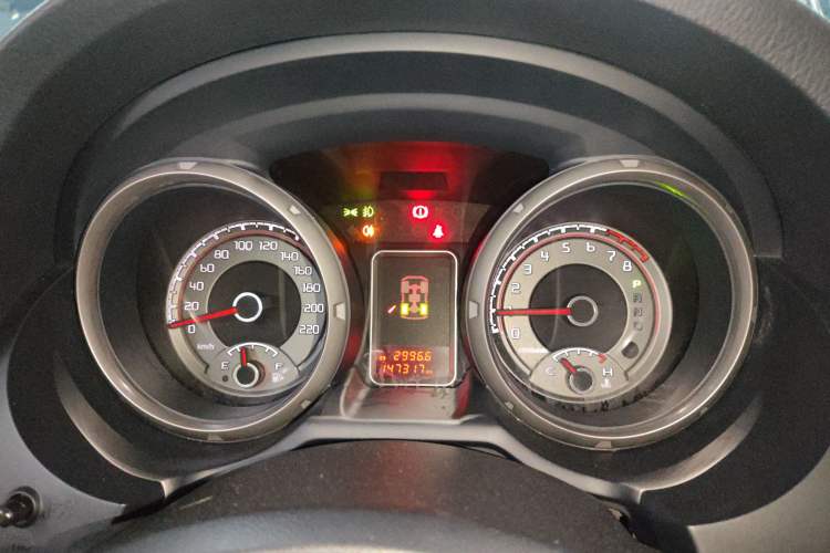Used Mitsubishi Pajero 2017 V97 3.8L 5-Door GLS Model with Sunroof – U.S. Specification Instrument Cluster