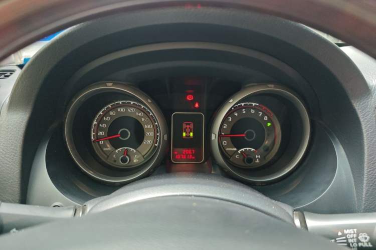Used Mitsubishi Pajero  Instrument Cluster